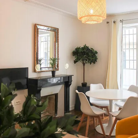 アパート Elegant Parisian In The Heart Of The 9 *