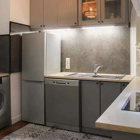 Elegant Parisian In The Heart Of The 9 *